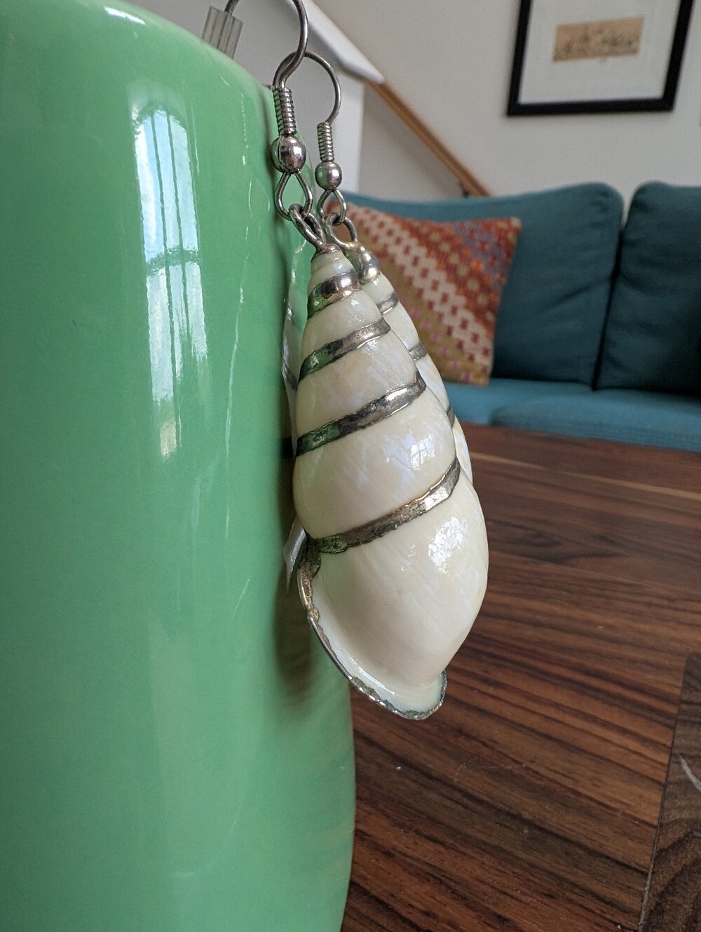 Vintage Silver Trimmed Natural Sea Snail Shell Dangle Drop Earrings Coastal - Picture 3 of 5